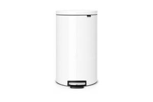 Brabantia - 485206 Poubelle pédale Flatback avec seau en plastique, 30 l - Blanc