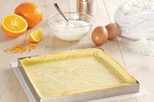 Cercle à tarte perforé carré 17,5 cm De Buyer