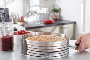 Cercle à trancher génoise extensible en inox 24 à 30 cm Mathon
