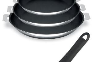 Lot 3 poêles inox antiadhérentes Mutine 20, 24 et 26 cm et manche amovible Cristel Cristel