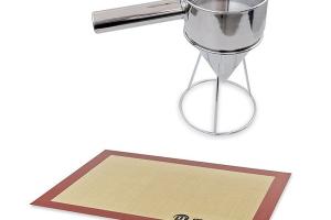 Lot Entonnoir à piston pro en inox et tapis de cuisson Mathon
