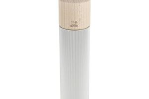 Moulin à sel manuel aluminium et bois Line 22 cm Peugeot Moulin à sel manuel aluminium et bois Line 22 cm Peugeot