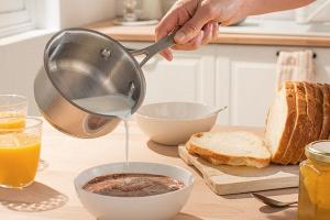 Petite casserole inox 2 becs verseurs 12 cm Mathon