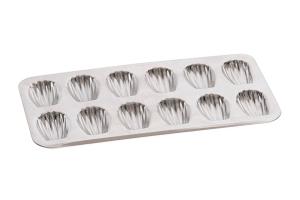 Plaque de 12 madeleines en fer blanc Gobel