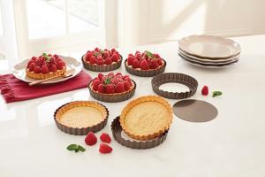 Set de 6 moules à tartelette avec fond amovible acier revêtement antiadhérent 12 cm Mathon