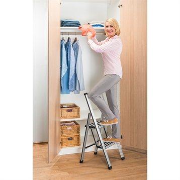 Escabeau pliable 2 marches anti-dérapantes Escabeau pliable 2 marches anti-dérapantes