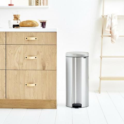 Brabantia - Newicon 30,0L Poubelle à pédale tôle, mat (11 43 80)