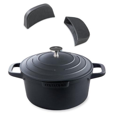 Lot cocotte légère ronde en fonte d'aluminium 20 cm 2,6 L et deux maniques silicone Mathon Lot cocotte légère ronde en fonte d'aluminium 20 cm 2,6 L et deux maniques silicone Mathon